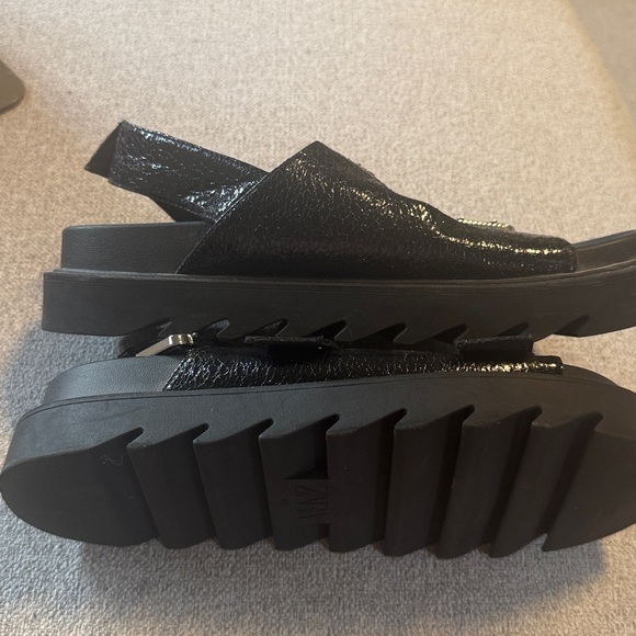 Zara Glossy Black Sandals - Picture 5 of 9